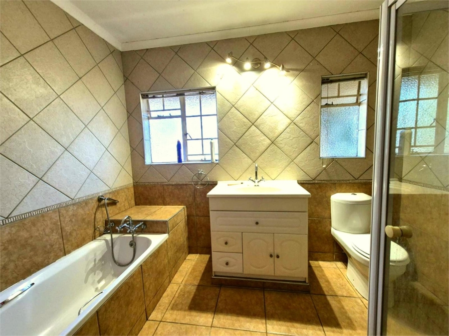 4 Bedroom Property for Sale in Vaalpark Free State
